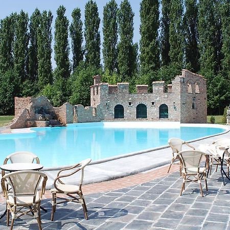 Tenuta Il Tenchio Hotel Lacchiarella Exterior photo